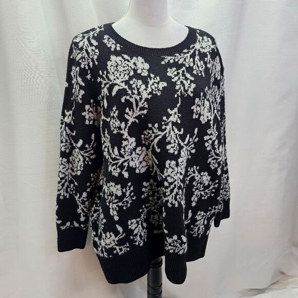 Croft & Barrow Black Metallic Floral Sweater Size 1X - Picture 3 of 7
